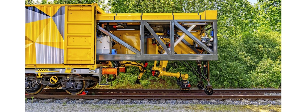 Роботы FANUC ремонтируют железнодорожные пути